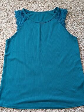 Green Lace-Trim Ribbed Tank Top - Women's